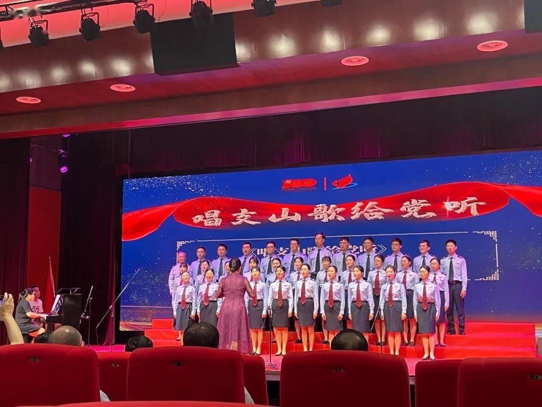 通渭： 流光溢彩迎新春 火树银花年味浓